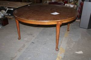 lot 85 image: Wood Round Dining Table