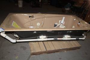 lot 148 image: Kidde Lumiere Collection Jacuzzi Whirlpool Bath Tub