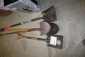 lot 119 image: Lot of (4) Yard Tools - Shovels, Spades