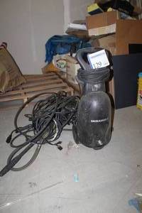 lot 129 image: 2005 Durabuilt High Pressure Washer DB1404, Hoses and Wands