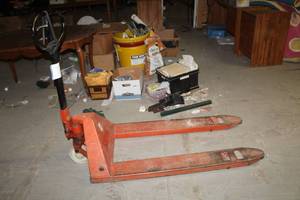 lot 139 image: Pallet Truck