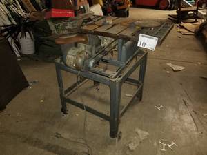 lot 10 image: Craftsman Table Saw with Rolling Stand