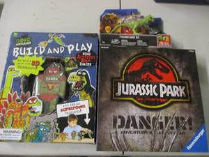 lot 11 image: Dinosaur Build and Playset, Dinosau...