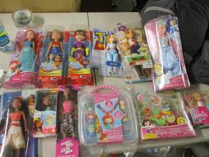 lot 128 image: Princess, Barbie, and Superhero Dol...