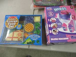 lot 141 image: Frozen Food Set and Nerds Slush Mac...