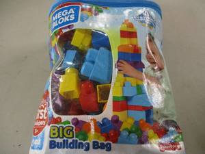 lot 174 image: Mega Blocks...