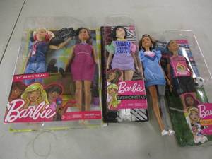 lot 191 image: Barbie Lot...