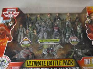 lot 194 image: Ultimate Battle Pack...