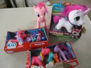 lot 204 image: Unicorn Set and Walk Alots, My Litt...