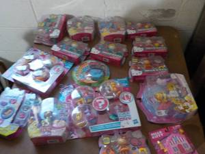 lot 244 image: Hello Kitty Toys...