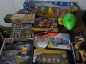 lot 257 image: Toy lot...