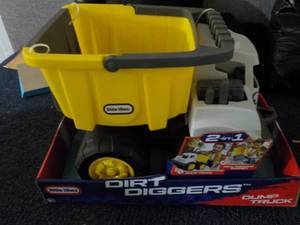 lot 258 image: Dirt Diggers Dump Truck...