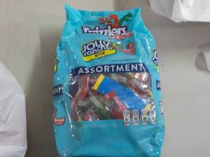 lot 302 image: Chocolate Candy Assortment 35 oz ba...