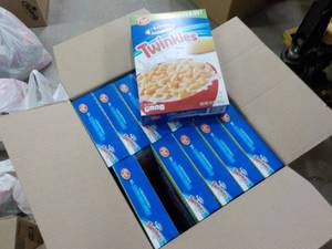 lot 320 image: Box of 12 Post Hostess Twinkies Cer...