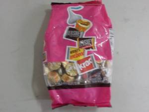 lot 300 image: Oreos  near or past best date ...