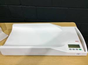 MSRP $400&nbspPerfect For Nurses Vets On The Go...Mobile Digital Baby Pediatric Scale 334 -&nbsp- Great Working Condition 44lb Capacity Great For Weighing Small Packages Too