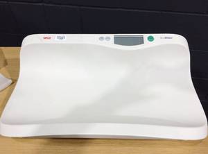 MSRP $500 Seca Digital Baby Pediatric Scale 374 with Wireless Transmission &amp Extra Large Weighing Tray  BMIF Abilities -&nbspGreat Working Condition 44lb Capacity Great For Weighing Small Packages Too