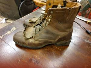 lot 111 image: Womens  Ariat  boots