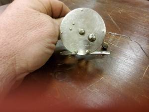 lot 115 image: Bait caster