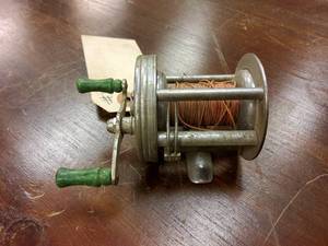 lot 116 image: Bait caster