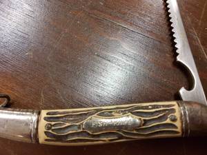 lot 69 image: Vintage fish Knife , blade and saw.