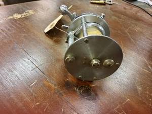 lot 106 image: Bait caster