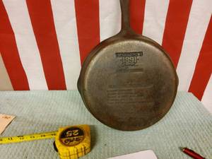 lot 71 image: Cast iron pan