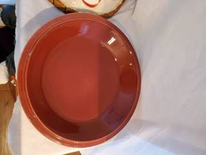 lot 25 image: Ceramic Pie Holder