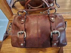 lot 7 image: Fossil Purse (Original)