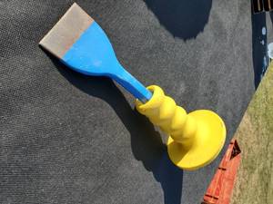 lot 163 image: Target Guard Chisel