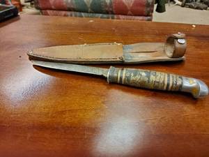 lot 190 image: Knife