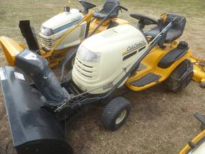 Cub Cadet LT 1024 Lawn Tractor