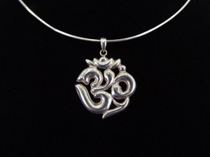 .925 Sterling Silver Yoga Om Pendant Necklace