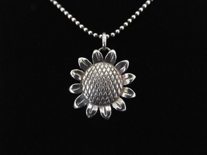 .925 Sterling Silver Sunflower Pendant Necklace
