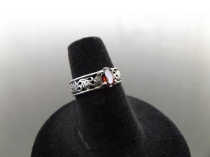 .925 Sterling Silver Oval Cut Garnet Scrolled Ring Size 5.75