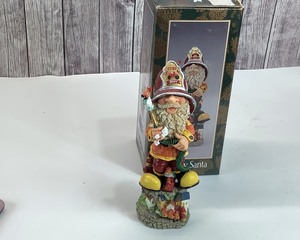 lot 2194 image: Firefighter Santa, 8.5 tall