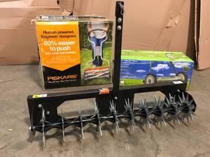 Pallet with assorted outdoor tools - see pictures open box items