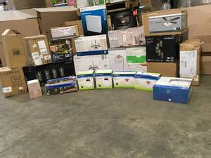Pallet with assorted branded Lighting various models and conditions open boxes