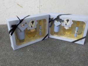 Lot of 2 Ariane Grande Fragrance Gi...