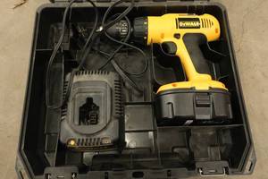 lot 24 image: DeWalt 18 Volt Drill In Case
