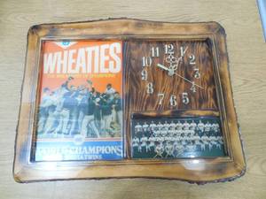 lot 28 image: 1987 Minnesota Twins World Series Wheaties Clock AWESOME