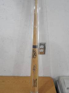 lot 43 image: Denard Span Minnesota Twins Autographed Rawlings Bat - Signed In Person At Twins Fest