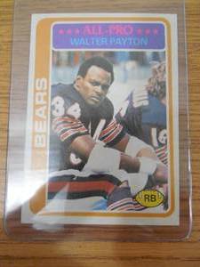 lot 50 image: 1978 Topps Walter Payton #200 Near Mint LK