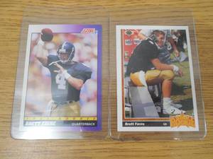 lot 63 image: (2) 1991 Brett Favre Rookie Cards - Upper Deck #13 & Score #611