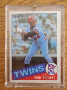 lot 110 image: 1985 Topps Kirby Puckett Rookie Card #536