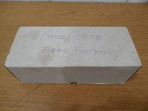 lot 158 image: (440) 1978 Topps Football Cards - Assorted Cards LK