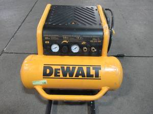 lot 5 image: DEWALT 4.5 Gal. Portable Electric Air Compressor D55146