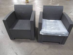 lot 412 image: Noble House St. Johns Wicker Outdoor Lounge Chairs with Light Grey Cushion (2-Pack), 66931 - Missing 1 Cushion.