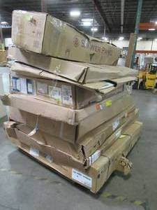 lot 114 image: WHOLESALE MIXED PALLET OF MISCELLANEOUS SHOWER AND BATH WALLS & MORE