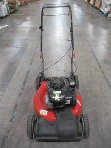 lot 23 image: Yard Machines 21 in. 140 cc OHV Briggs and Stratton Walk Behind Gas Self Propelled Mower 12A-A1BA729